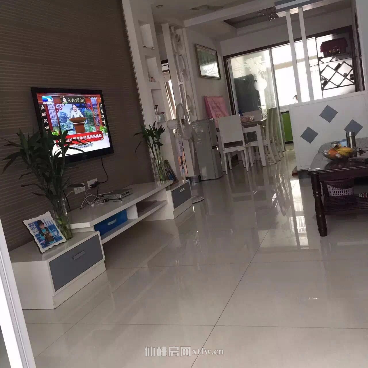 一中对面福星花园二房二厅精装带家私！