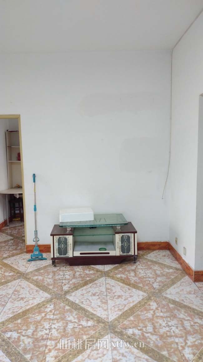 仙桃何李路麻类公司宿舍3室2厅1卫100平米