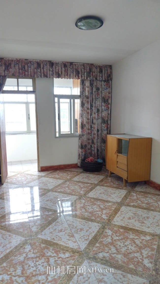 仙桃何李路麻类公司宿舍3室2厅1卫100平米