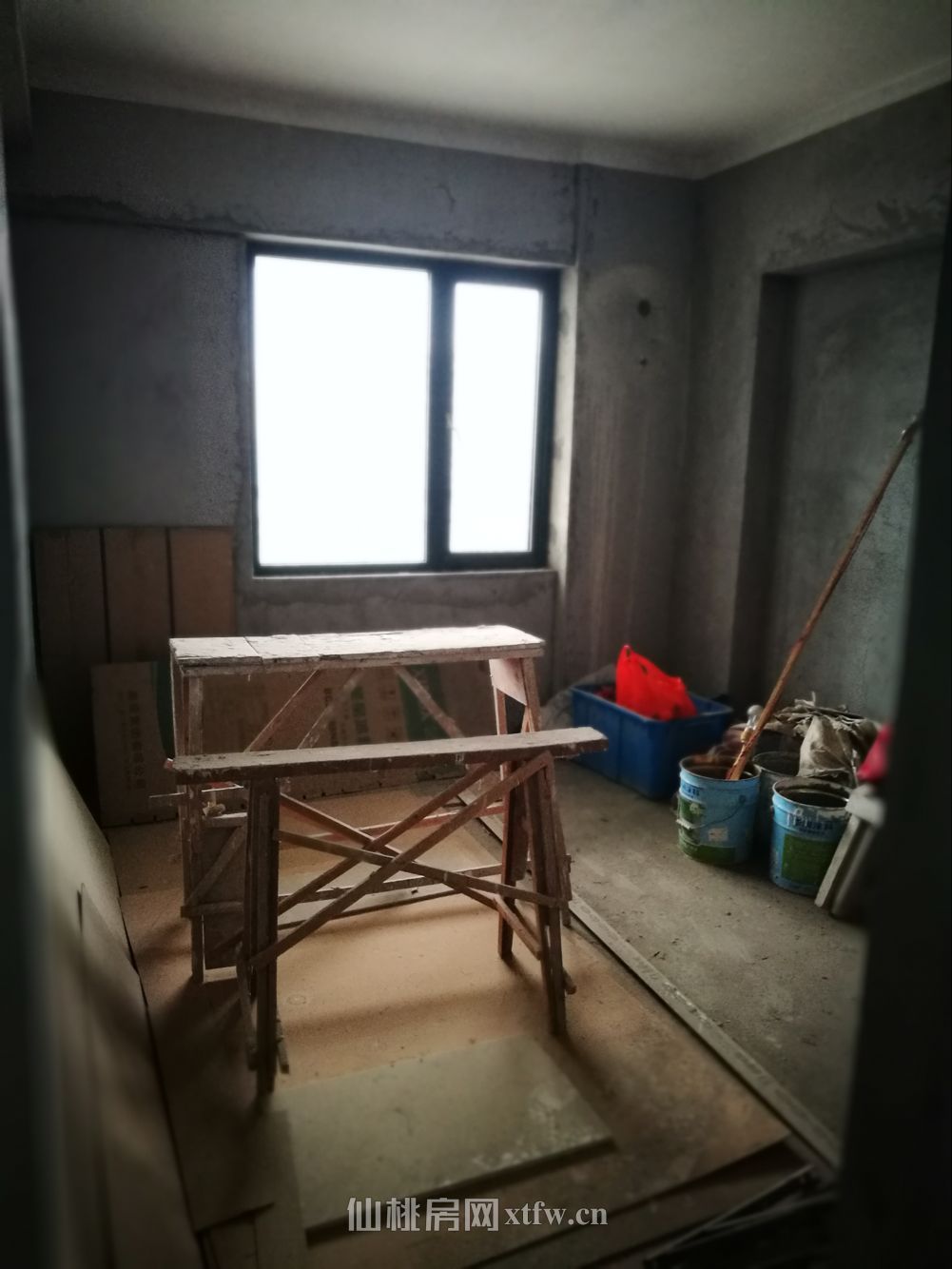 时代广场毛坯房屋出售