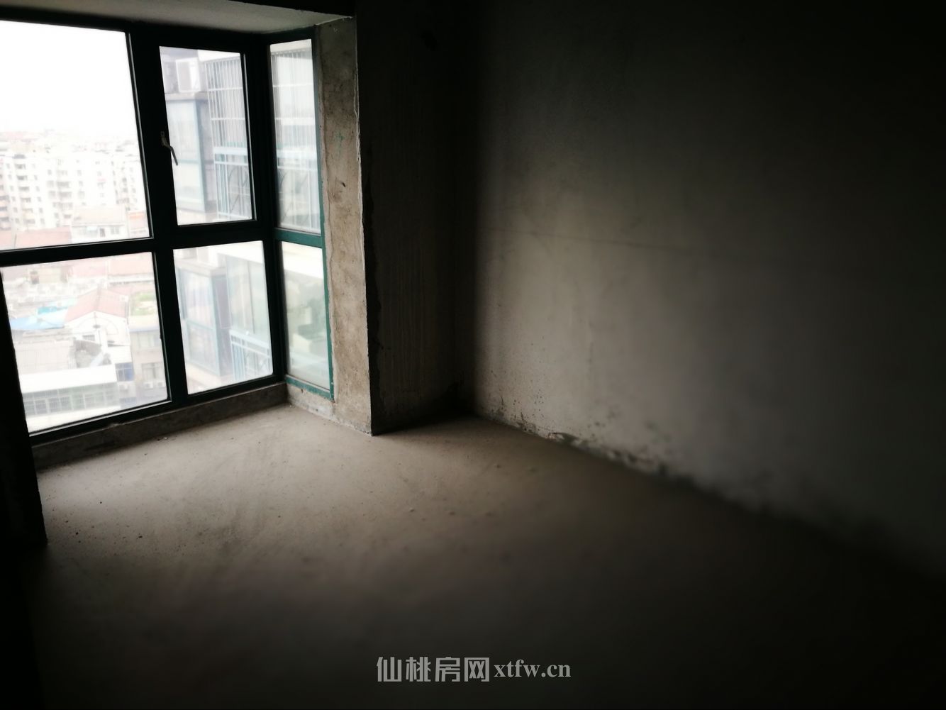 时代广场毛坯房屋出售