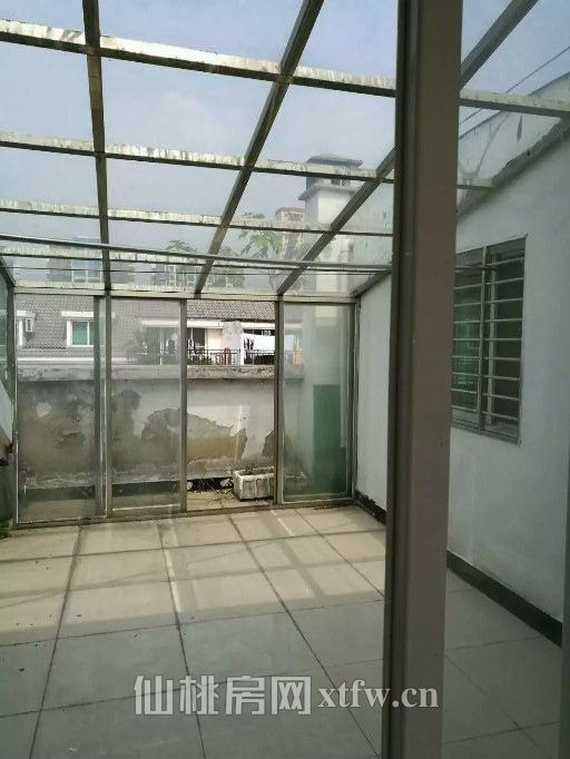 仙桃一中花园复式255平米精装修60万