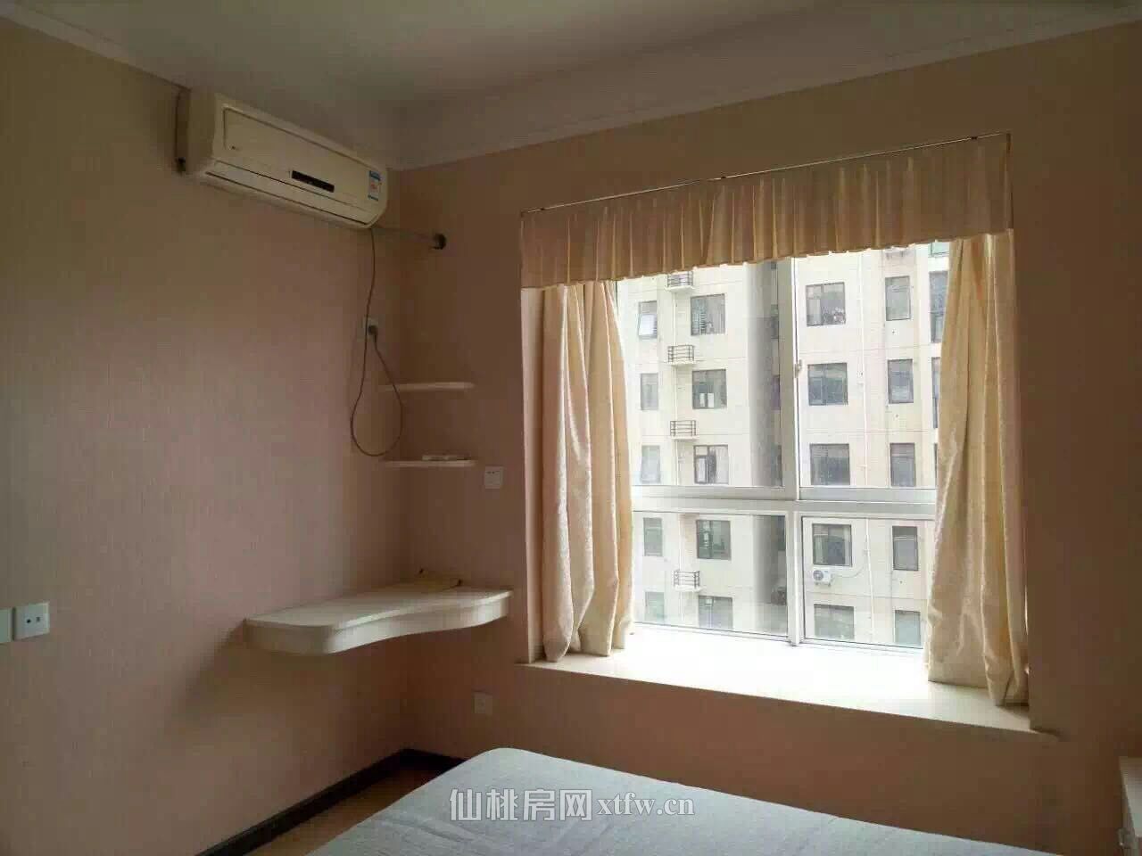 三丰鼎城两室一厅出售