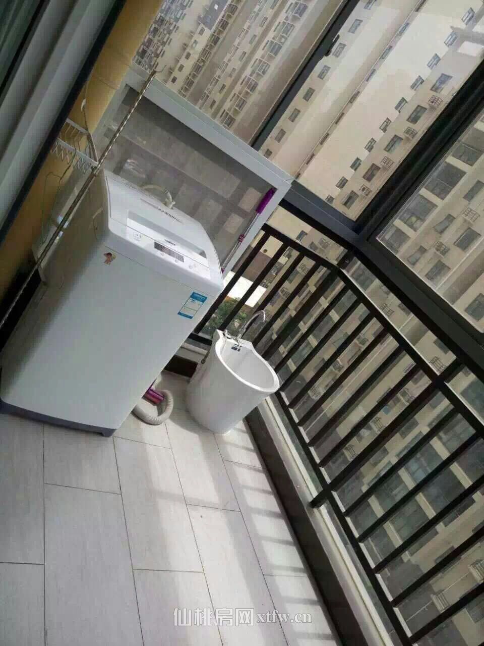 三丰鼎城两室一厅出售