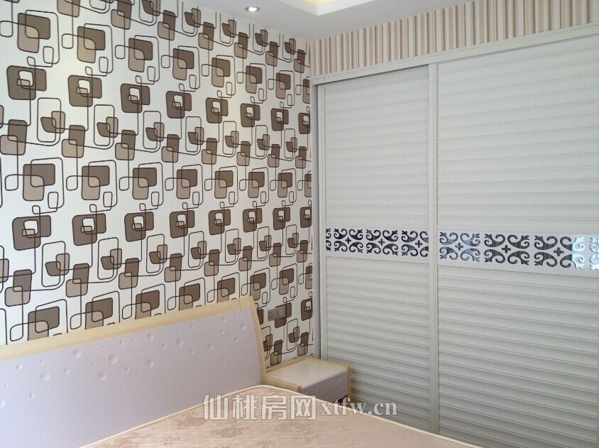 明珠新城精装修三房两厅出租