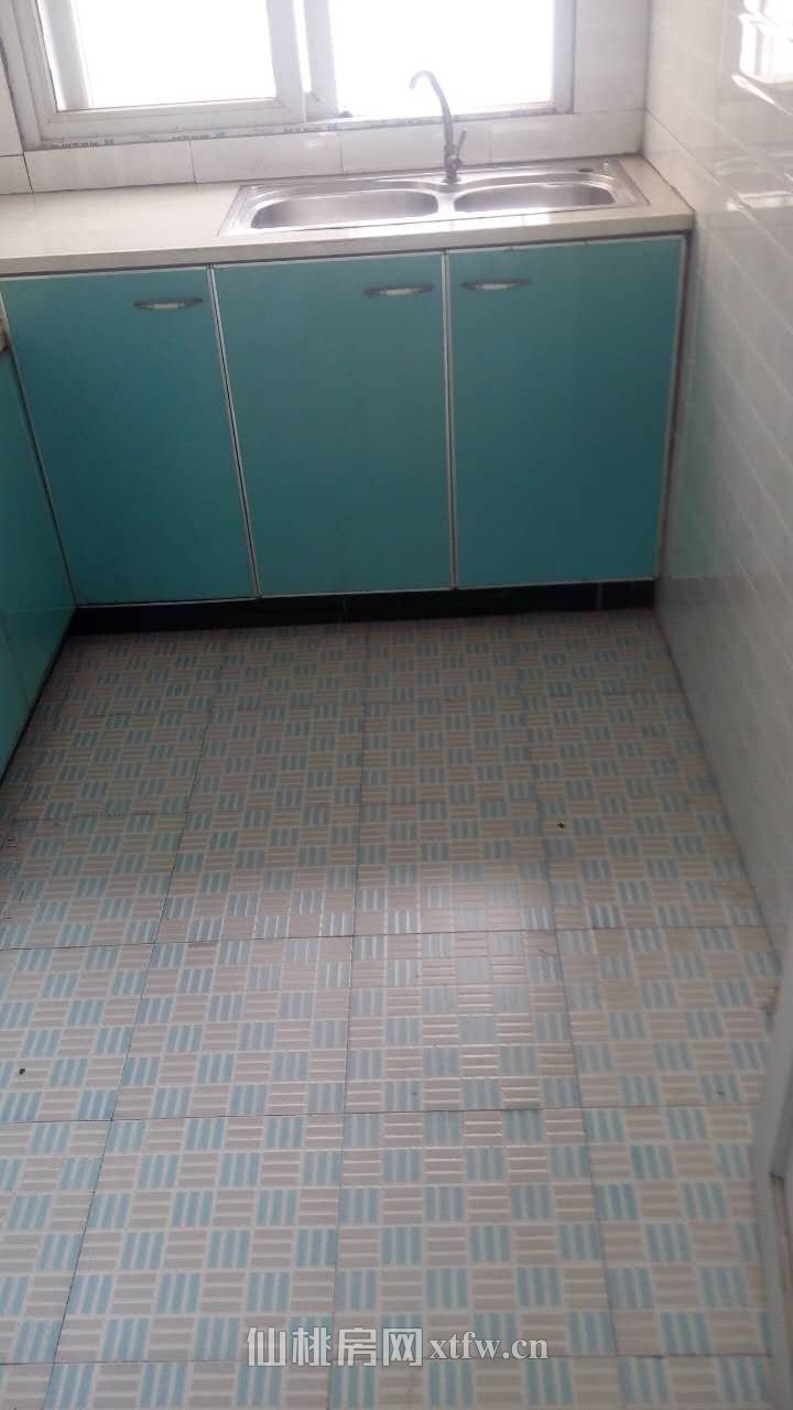 张沟100平商品房出售，证件齐全，可过户