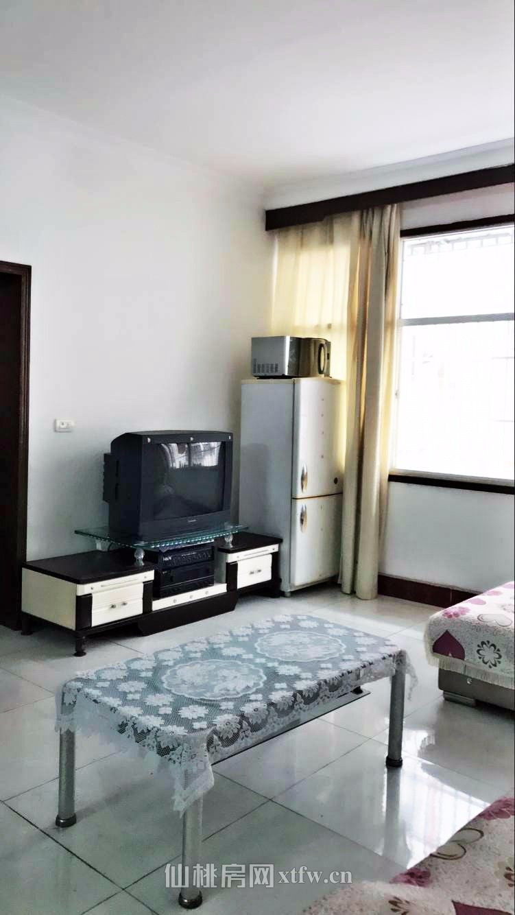 交通路地富小区精装房出售