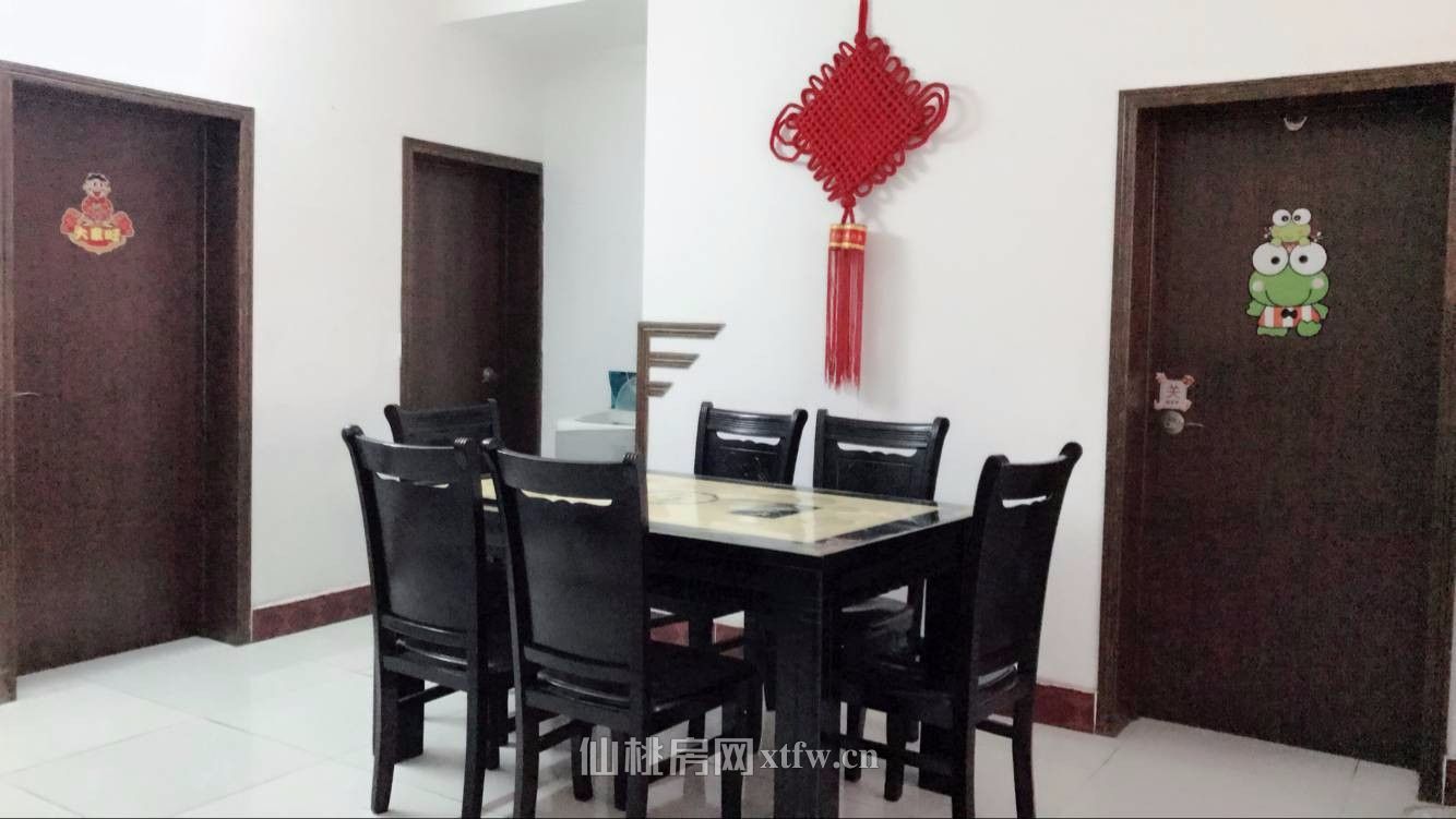 交通路地富小区精装房出售