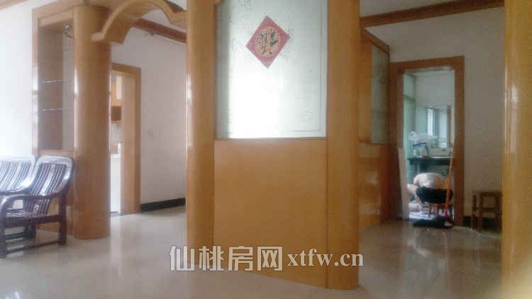 仙桃中学正北门