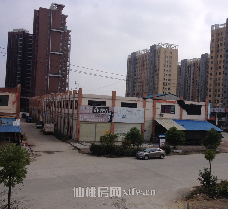 仙北工业园荣成物流大市场临街门面出租