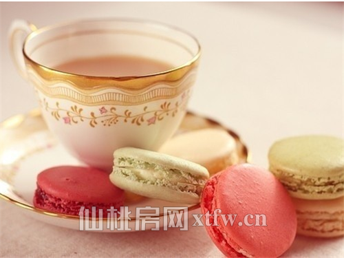 何李路二室半一厅