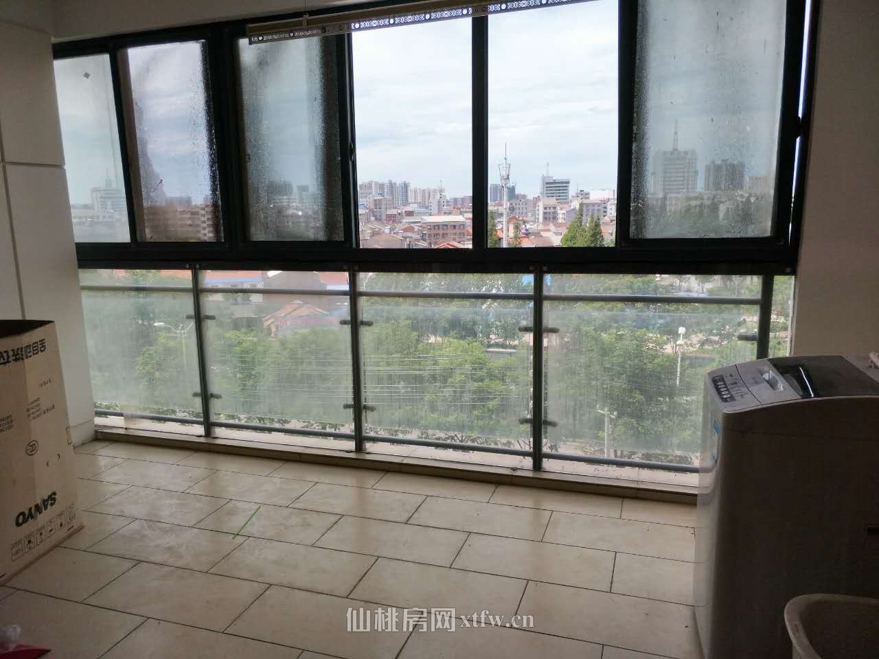 新城一号房毛坯急售55W欢迎叨扰