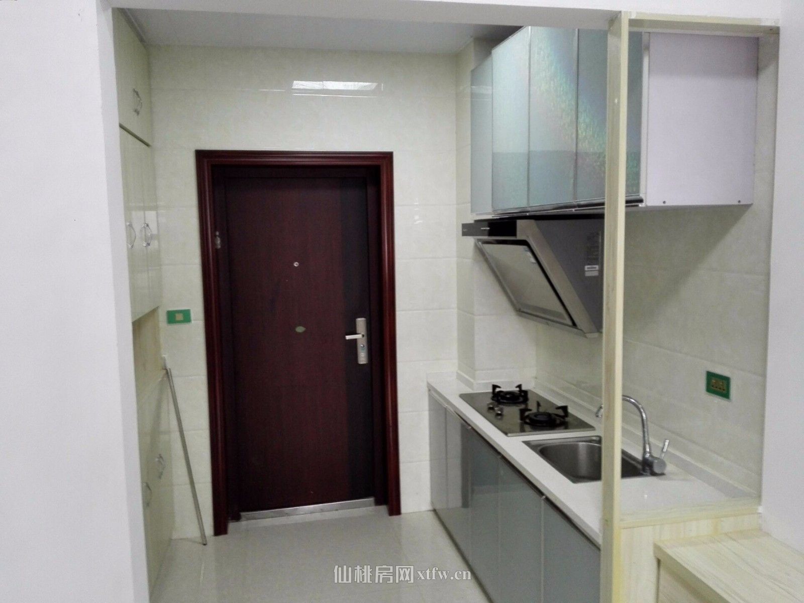 仙桃中学对面学府公寓1室1厅1厨1卫50平米出租