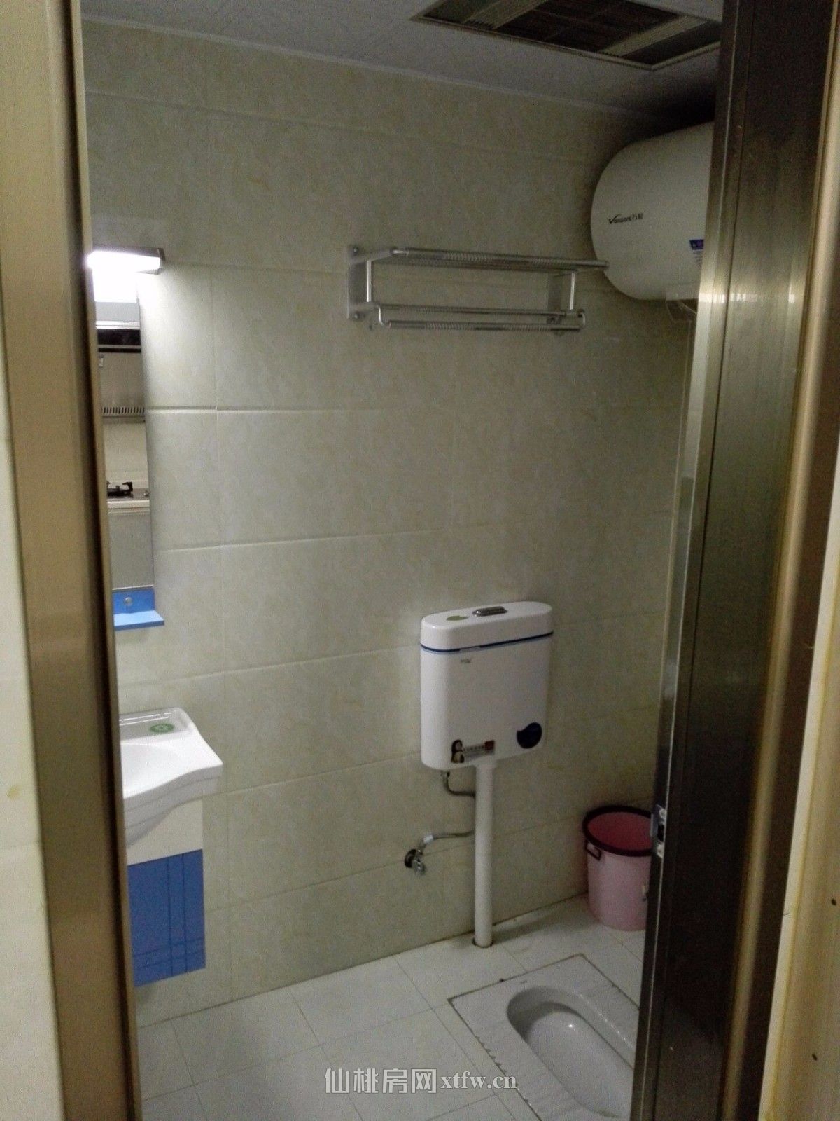 仙桃中学对面学府公寓1室1厅1厨1卫50平米出租