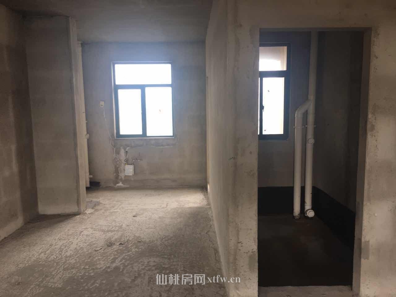 新城一号房毛坯急售55W欢迎叨扰