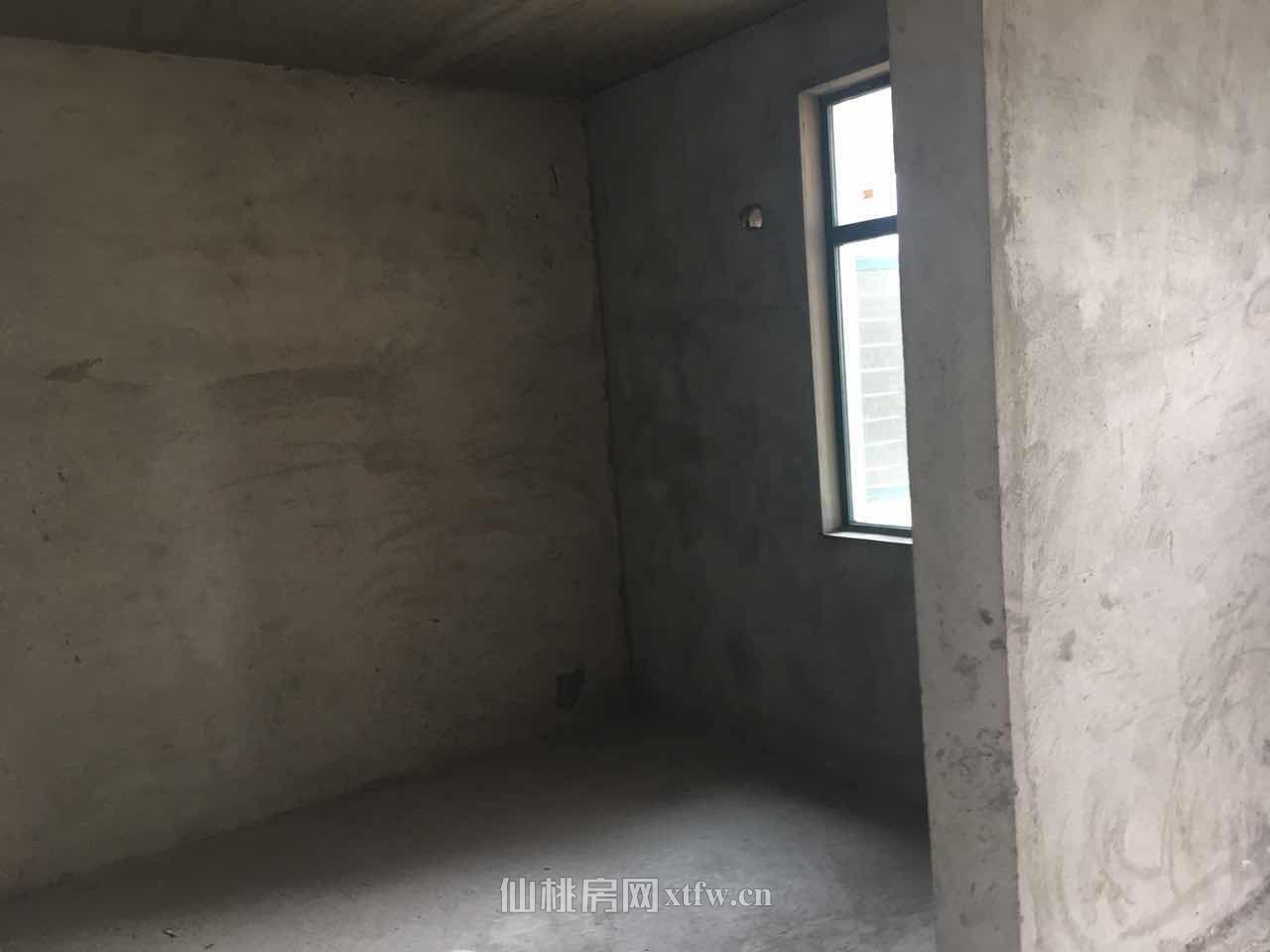 新城一号房毛坯急售55W欢迎叨扰