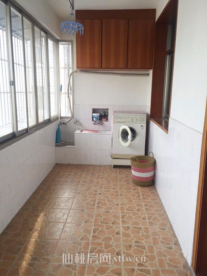 公安局精装修商品房出售