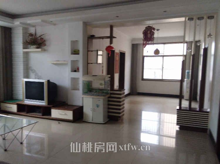 鸣宇锦城内商城大厦宿舍三室两厅两卫出租