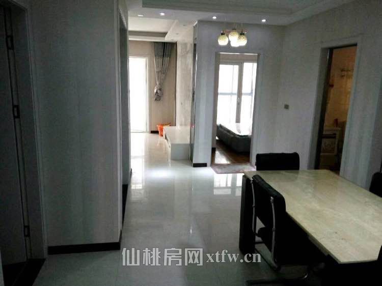 精装小三房，成本价急售