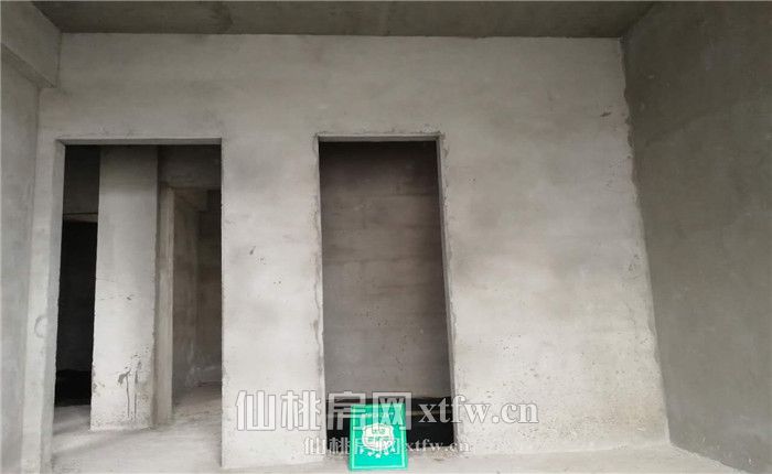 银泰商城旁紫晶上城毛坯两证齐全诚意出售