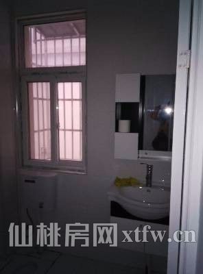 职院对面金港湾旁边杜湖宿舍