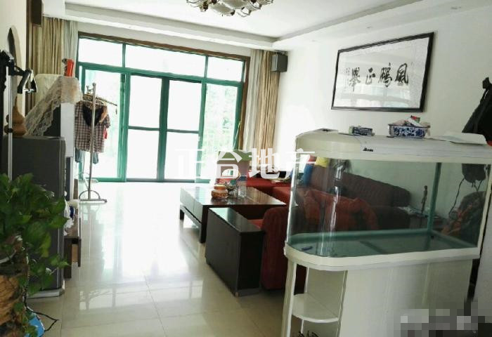 青青家园一期精装房，两证满5！