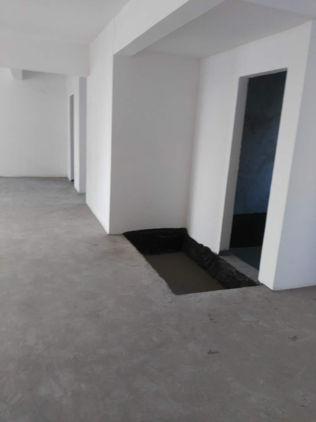 两证齐全毛坯现房，可直接过户！价格美丽哦！