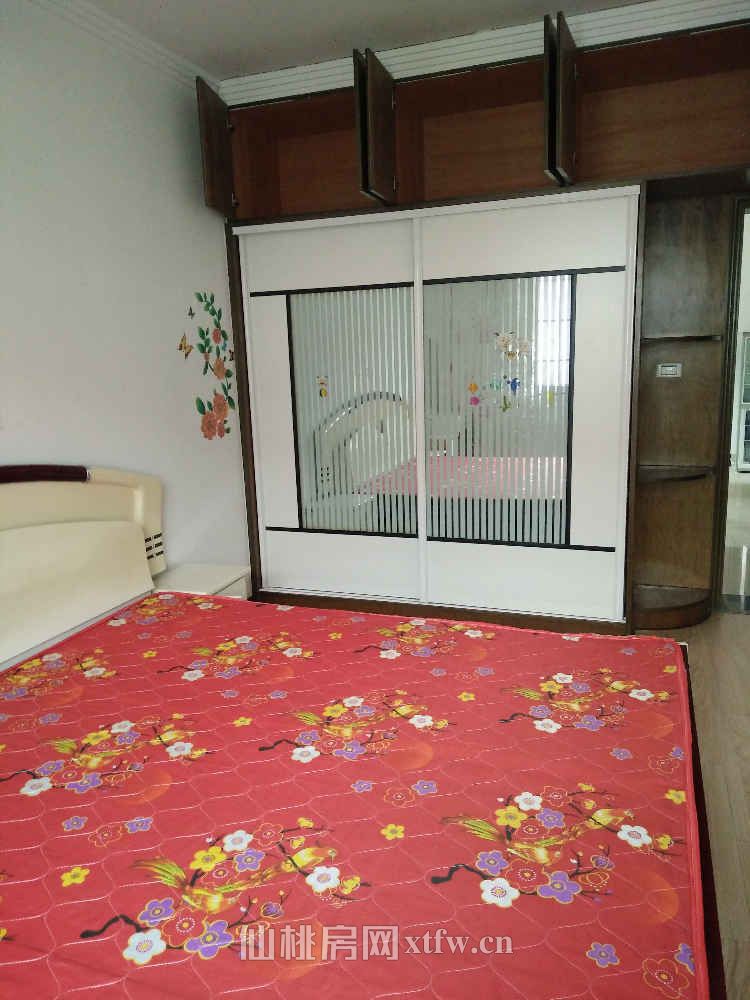 交通方便，家具家电齐全