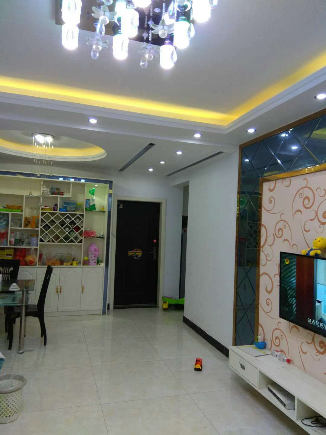  好房源翰林公馆三房，精装修，价格优！