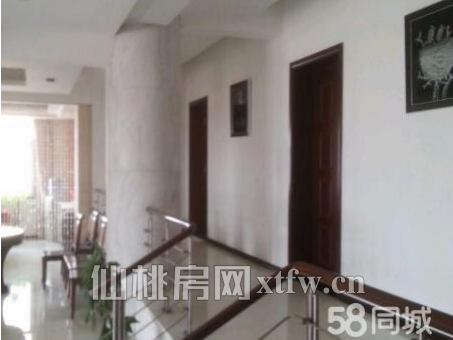 复州花园电梯房235平米 装修 售139万