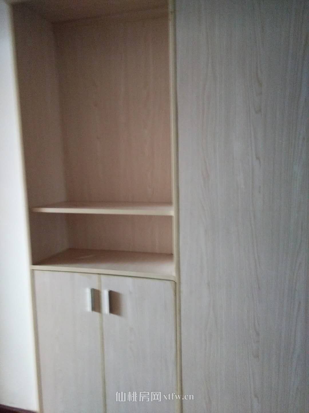 商城附近，单门 户，阳光充足，光线好的房屋出租或出售