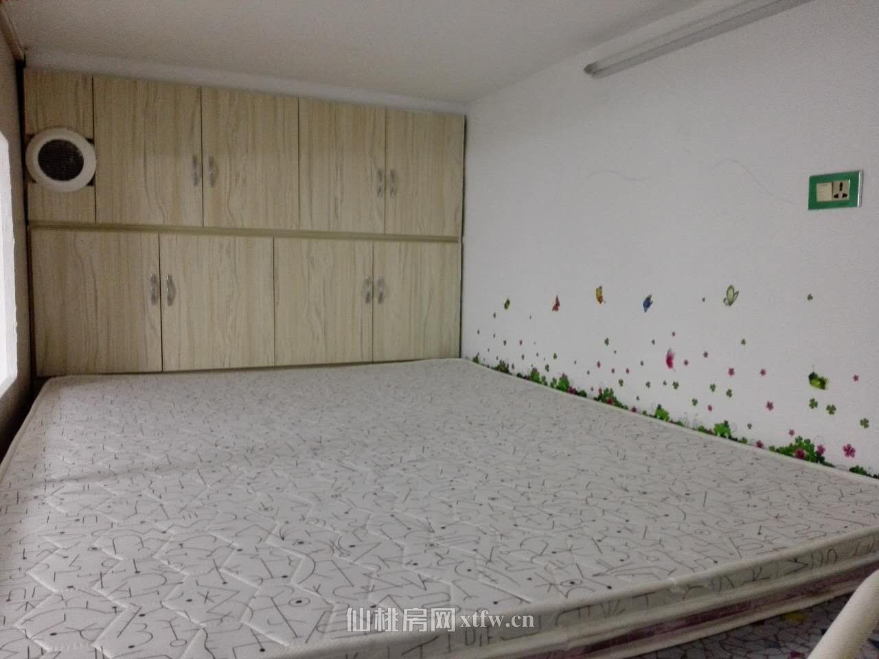 仙桃中学对面学府公寓1室1厅1厨1卫50平米出租