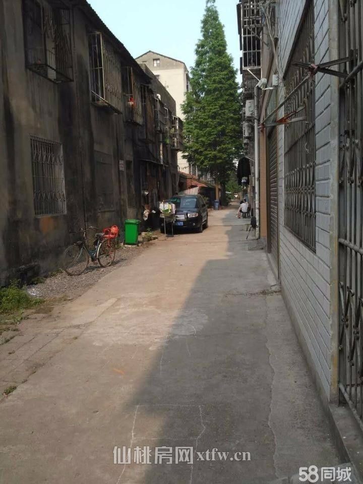 交通路私宅交通便利，邻近实小三中三医院配套齐