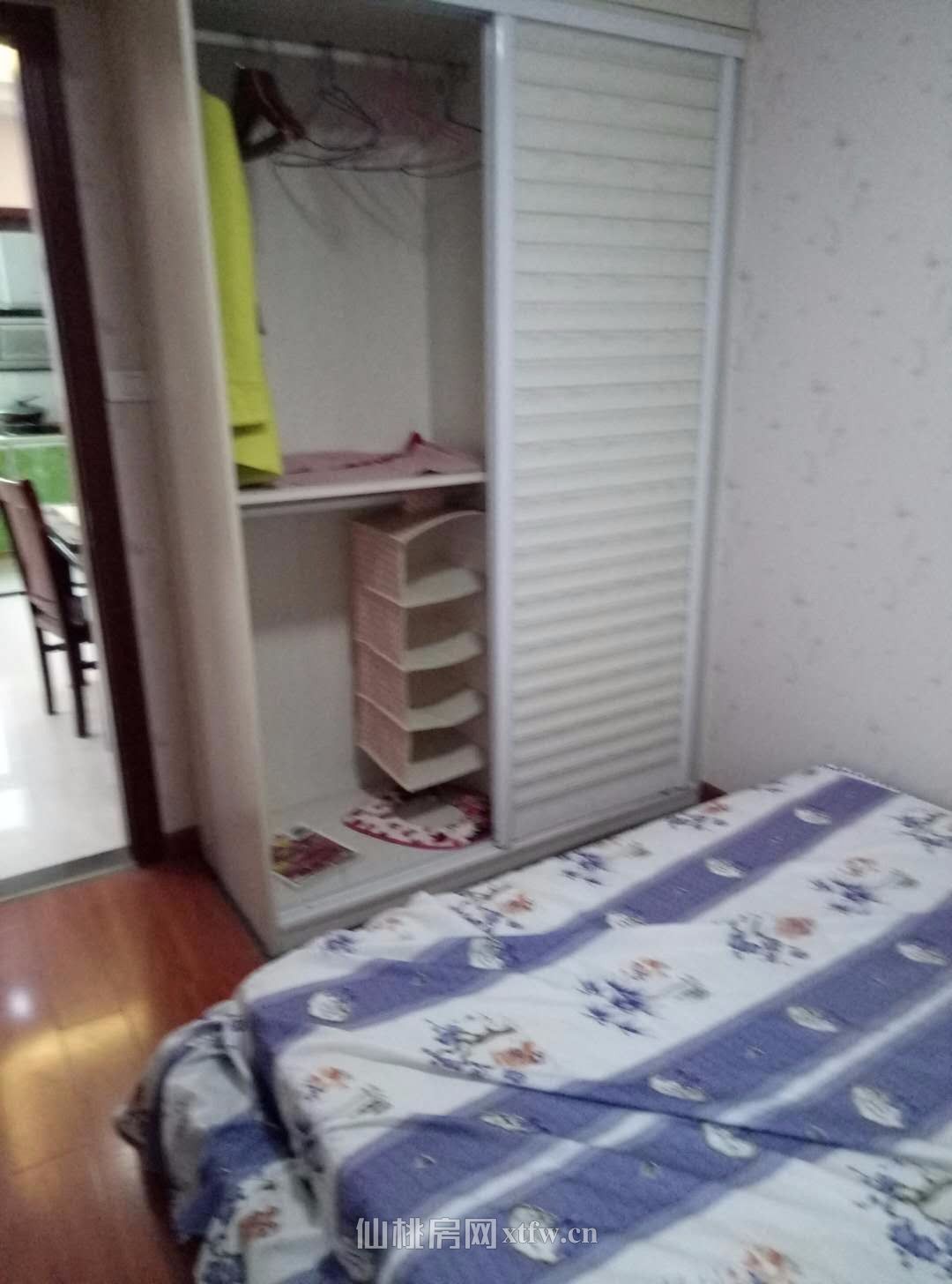 田园国际三室一厅精装修 次出租，家私家电齐全，拎包即住!