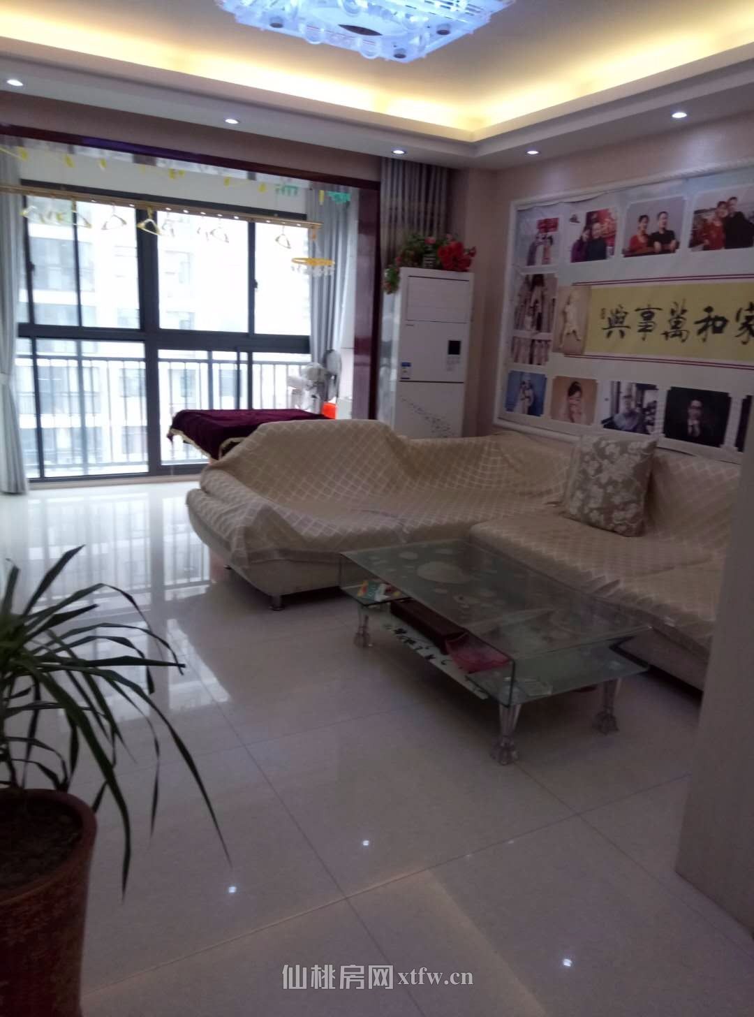 田园国际三室一厅精装修 次出租，家私家电齐全，拎包即住!