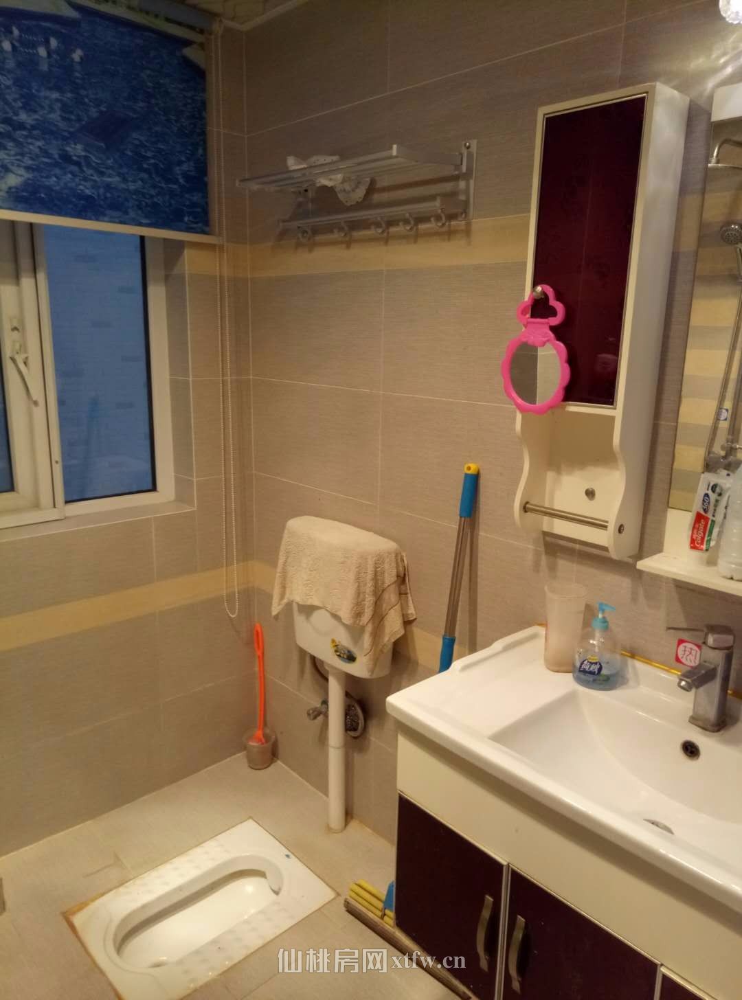 田园国际三室一厅精装修 次出租，家私家电齐全，拎包即住!