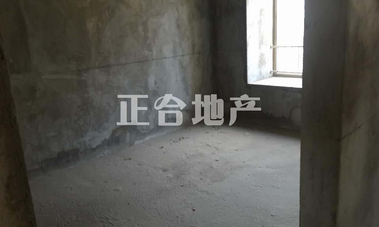 圣淘沙国际花园现房，证件齐全满两年！