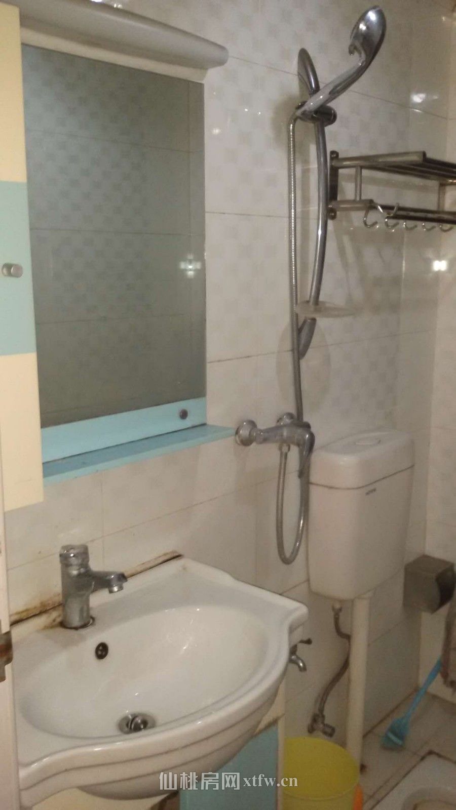 仙桃中学北门陪读房