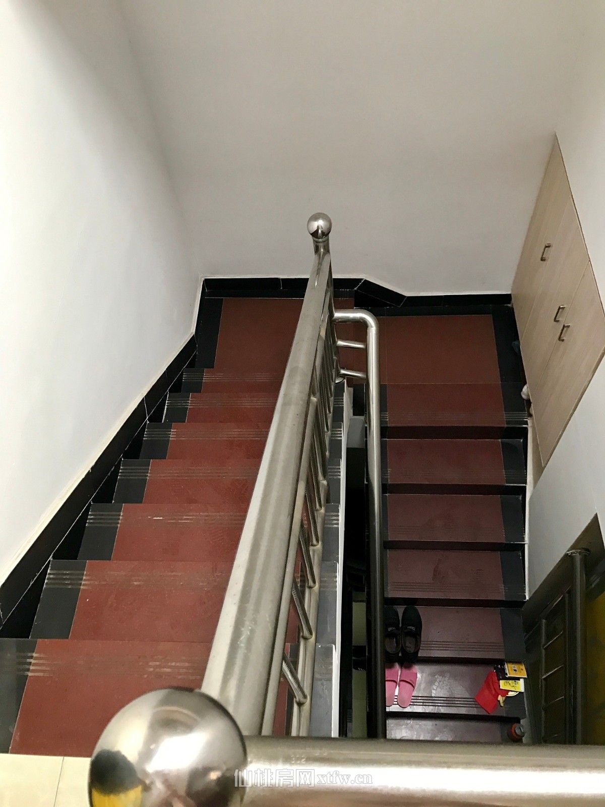 自主小楼一间三层拎包入住精装房低价出售