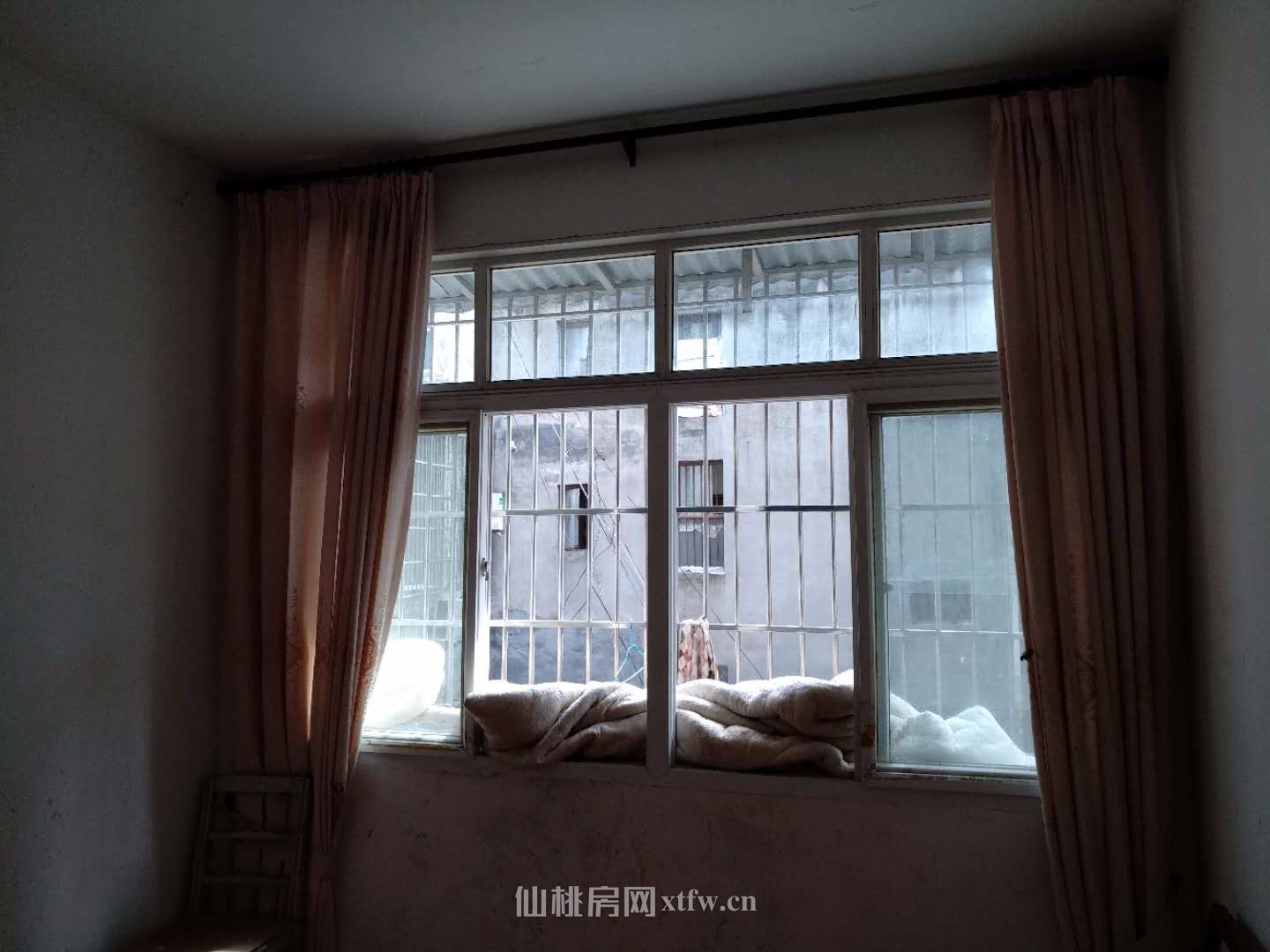 钱沟房屋出租，鬼打架就不肖来的！