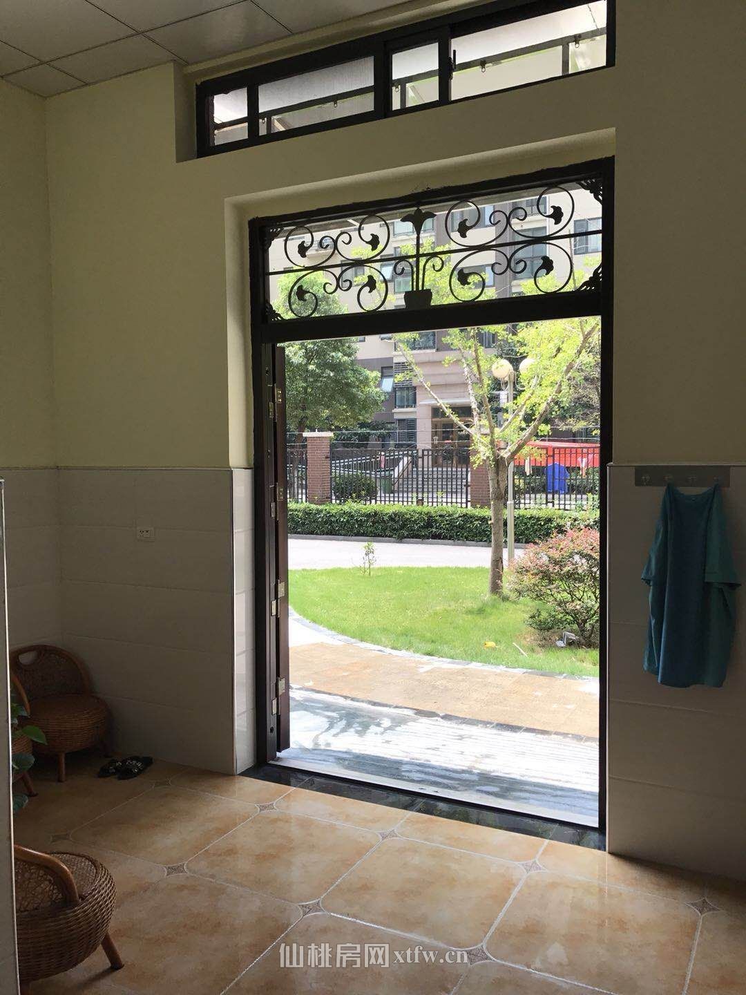 出售三丰鼎城8号楼架空层车库（出售出租均可）