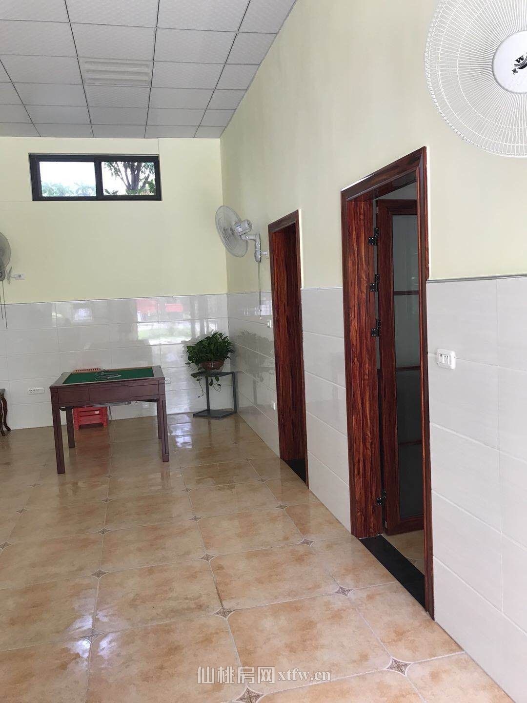 出售三丰鼎城8号楼架空层车库（出售出租均可）