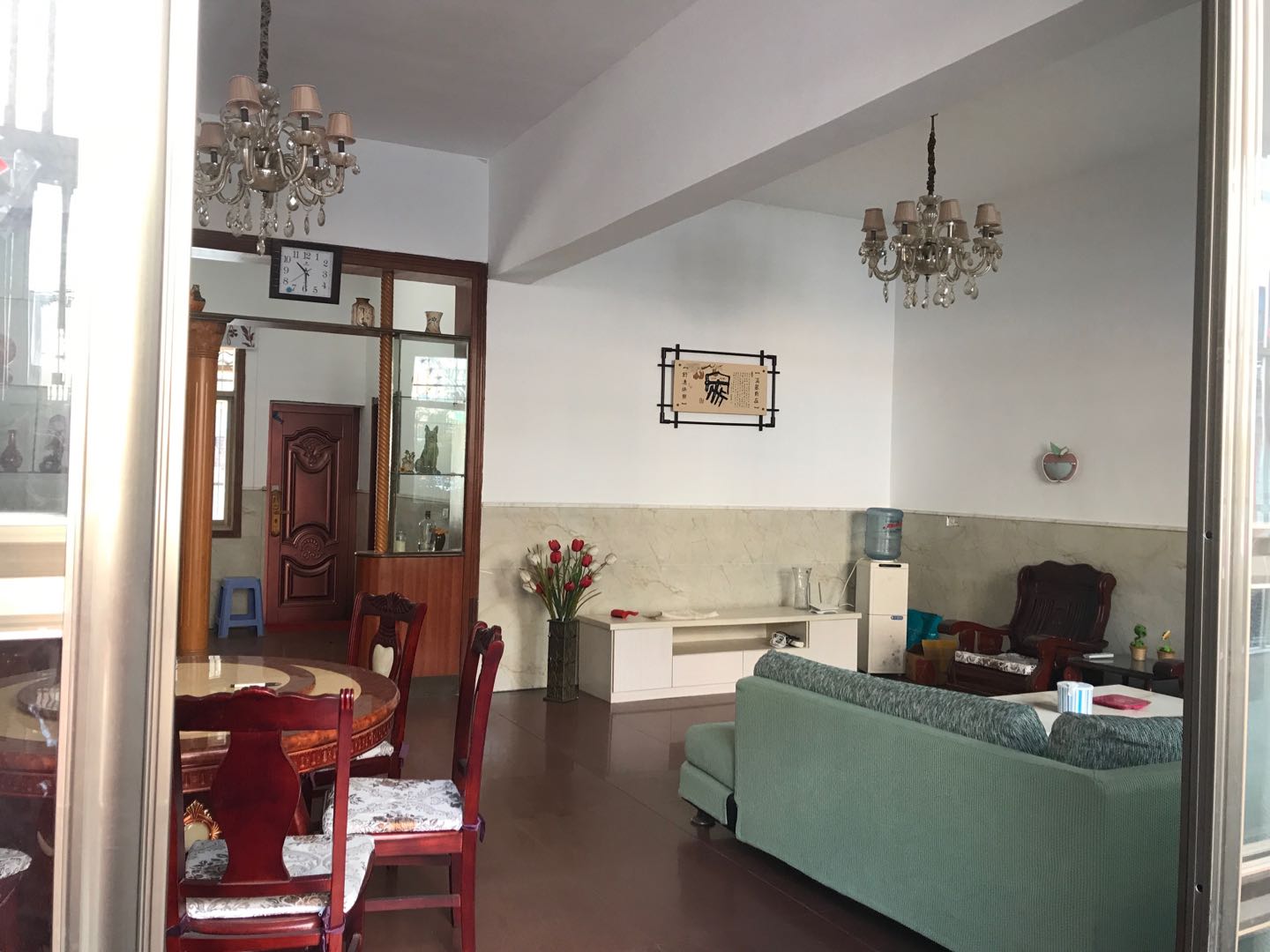 新生街地段400私房，证件齐全，精装修！