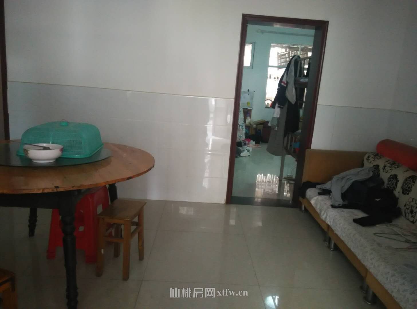 老八中对面三房两厅两卫超大阳台（租售皆可）