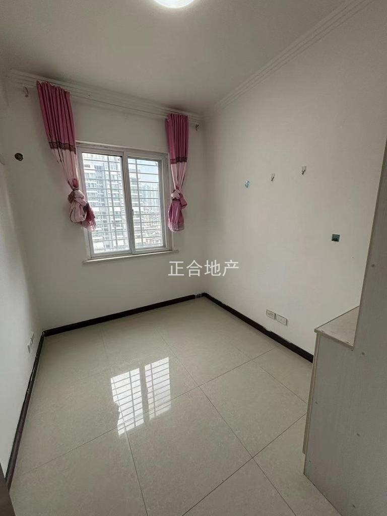 诚心出售，城南，城市丽景，精装3室2厅1卫，电梯好楼层，证满二，