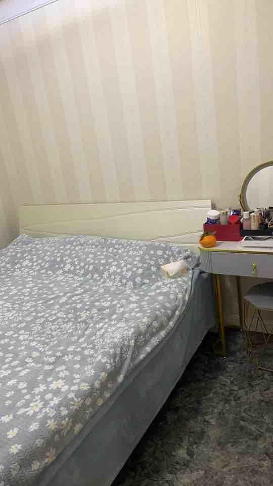 亏本出，新城壹号精装三房，成色新，证满二，诚心可谈，配套齐全，采光视野好