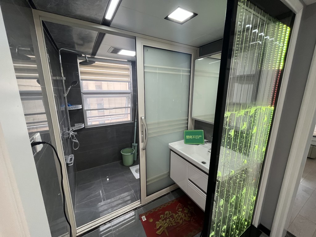 元泰未来城全新装修好楼层送入户花园带麻将室，一天为住