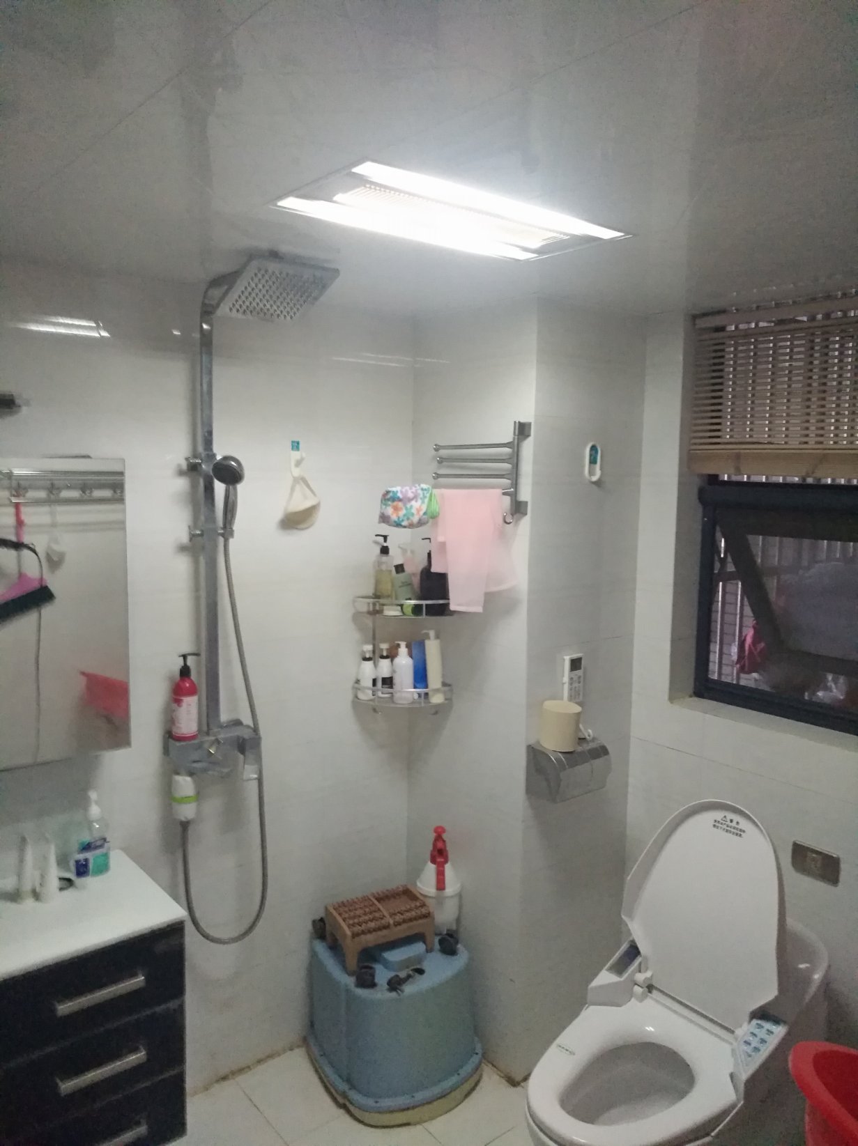 鸣宇尚城商城旁边读公立实验幼儿园实验 三中