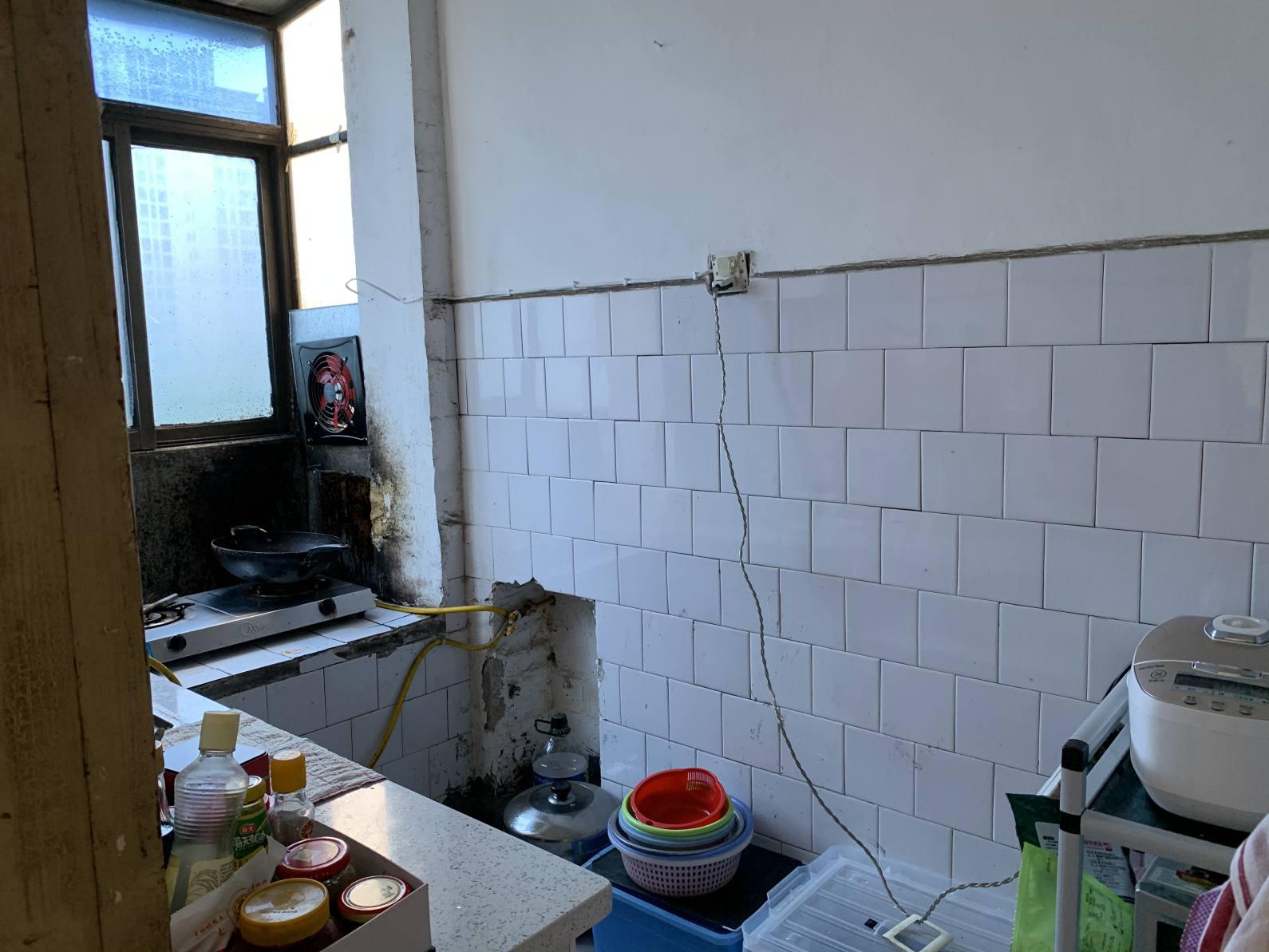 武商对面房产局宿舍90平3室2厅1卫不动产证在手