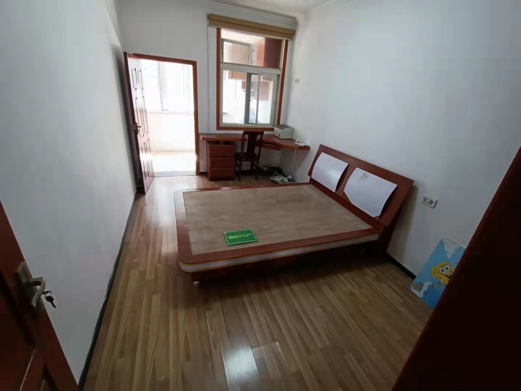 仙桃中学富迪三友旁荆洪花园中间好楼层140平大三房无公摊